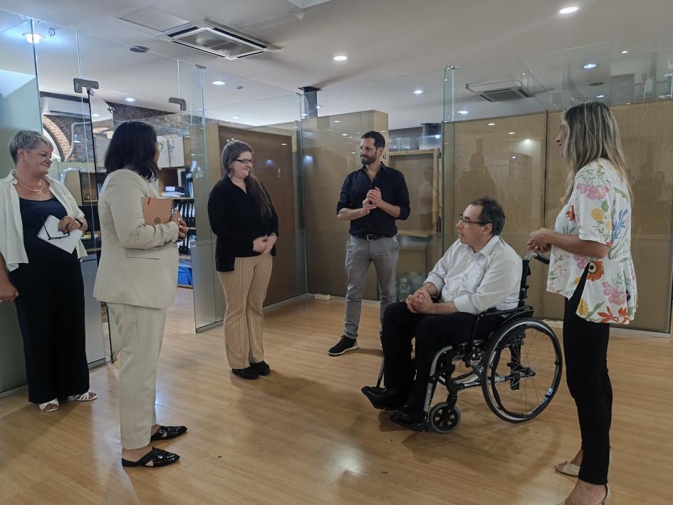 Ministro Pablo Menoni recorrió las instalaciones del Ministerio de Turismo y saludó a funcionarios Ministro Pablo Menoni recorrió las instalaciones del Ministerio de Turismo y saludó a funcionarios