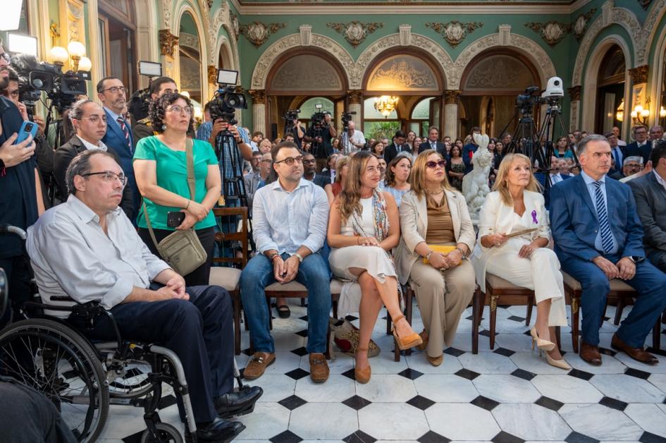 Ministro Menoni acompañó los actos de asunción de varios ministros de Estado Ministro Menoni acompañó los actos de asunción de varios ministros de Estado