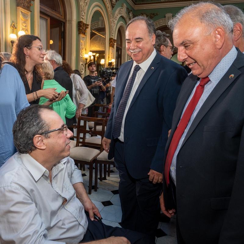 Ministro Menoni acompañó los actos de asunción de varios ministros de Estado Ministro Menoni acompañó los actos de asunción de varios ministros de Estado
