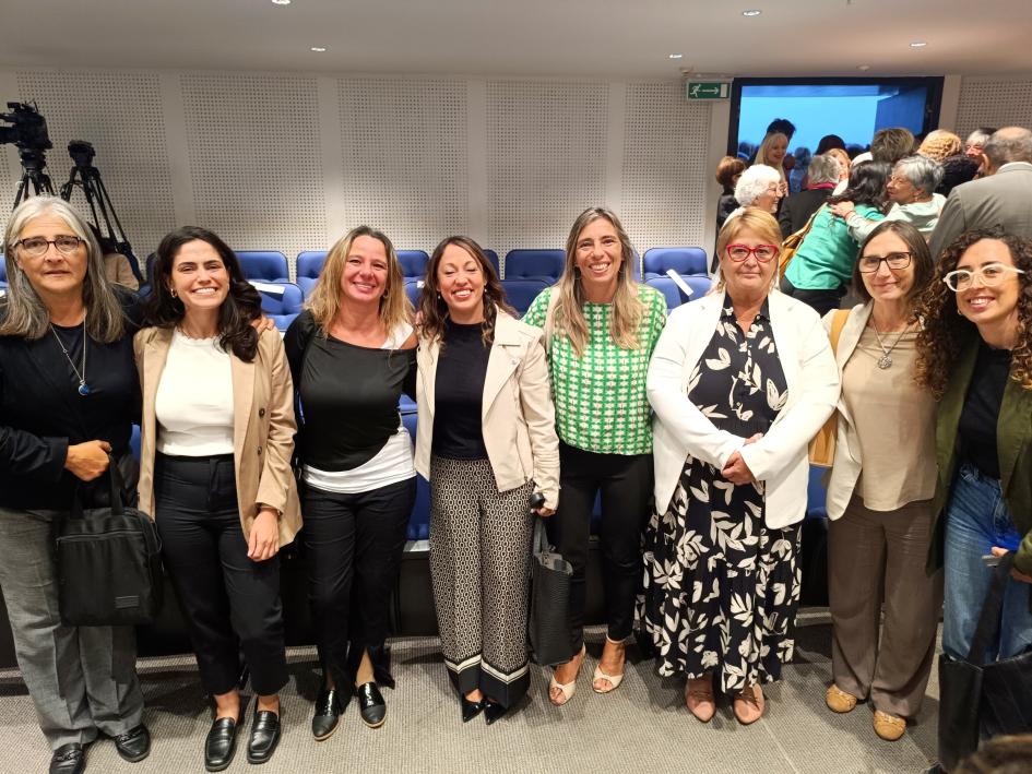 Día Internacional de las Mujeres Día Internacional de las Mujeres