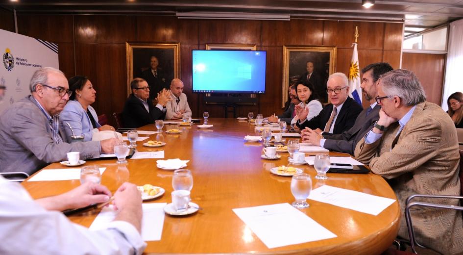 Ministro Pablo Menoni participó de la reunión de la CIACEX. Foto: Presidencia Uruguay.