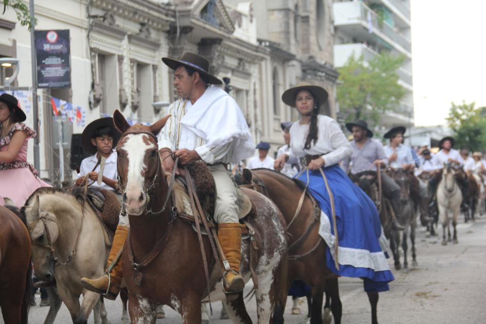 Patria Gaucha: Tradición e Identidad Patria Gaucha: Tradición e Identidad