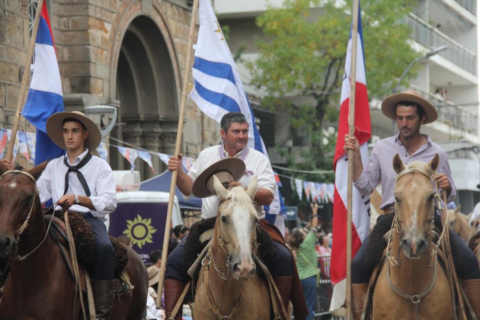 Patria Gaucha: Tradición e Identidad Patria Gaucha: Tradición e Identidad