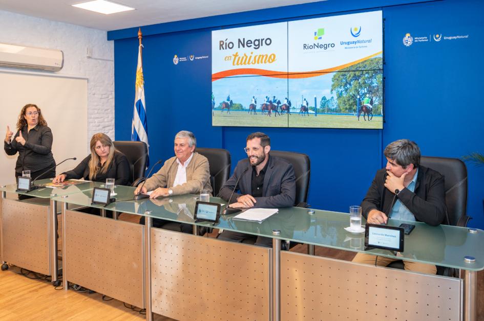 Río Negro presentó sus actividades de cara a la Semana de Turismo Río Negro presentó sus actividades de cara a la Semana de Turismo