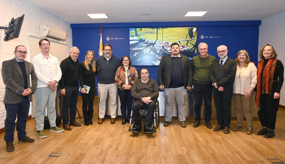 La ceremonia se llevó a cabo este miércoles 25 en la Sala Arredondo del Ministerio de Turismo La ceremonia se llevó a cabo este miércoles 25 en la Sala Arredondo del Ministerio de Turismo