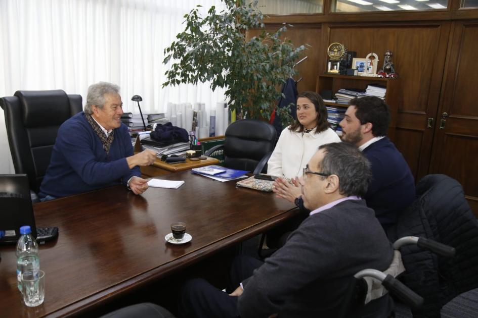 Ministro Menoni presentó a la Intendencia de Maldonado solución para el Pabellón de las Rosas Ministro Menoni presentó a la Intendencia de Maldonado solución para el Pabellón de las Rosas