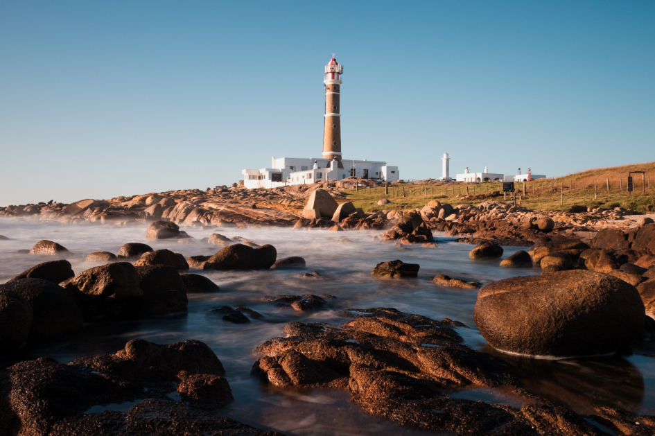 Uruguay apuesta a experiencias sensoriales en la 37° Festuris Gramado Faro Cabo Polonio - Rocha