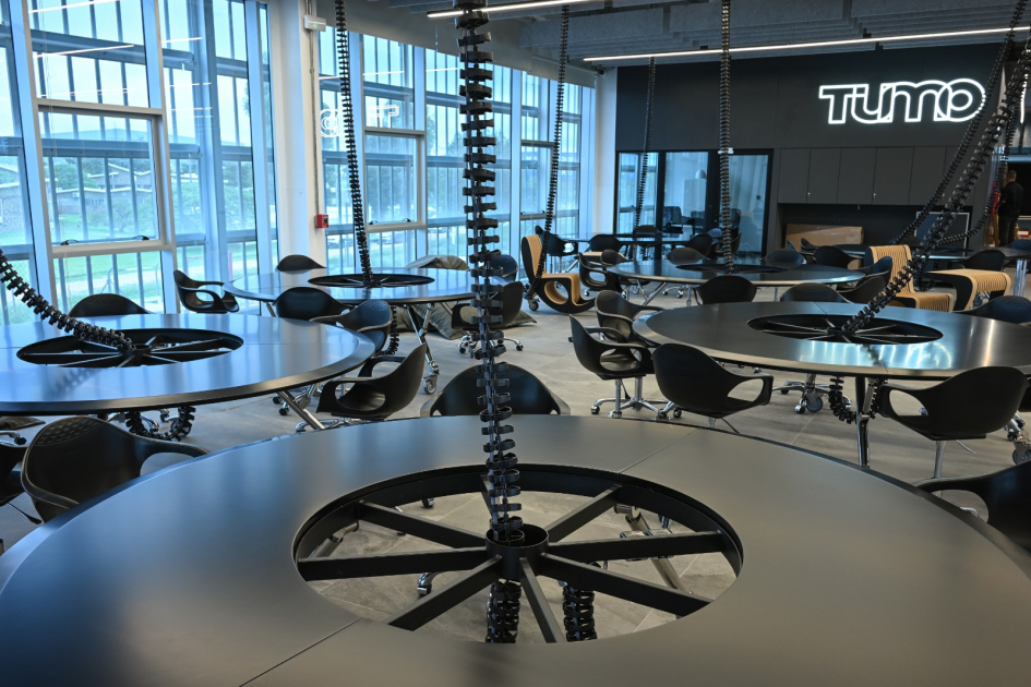 TUMO Uruguay inauguró su primer centro de educación en tecnologías creativas en el Aeropuerto de Car