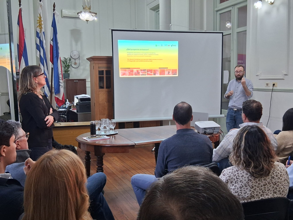 Charla informativa en Colonia 