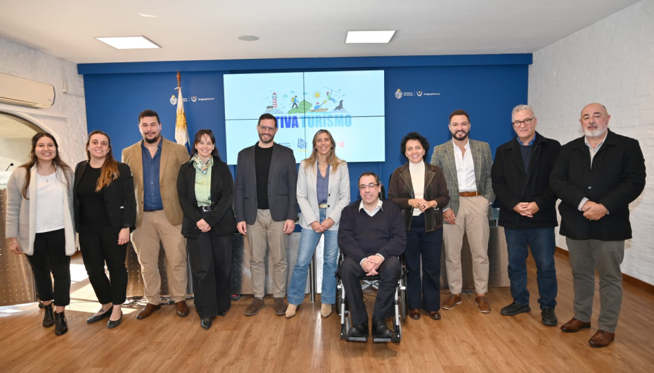 Ministerio de Turismo y ANDE lanzaron el programa “Activa Turismo” Ministerio de Turismo y ANDE lanzaron el programa “Activa Turismo”