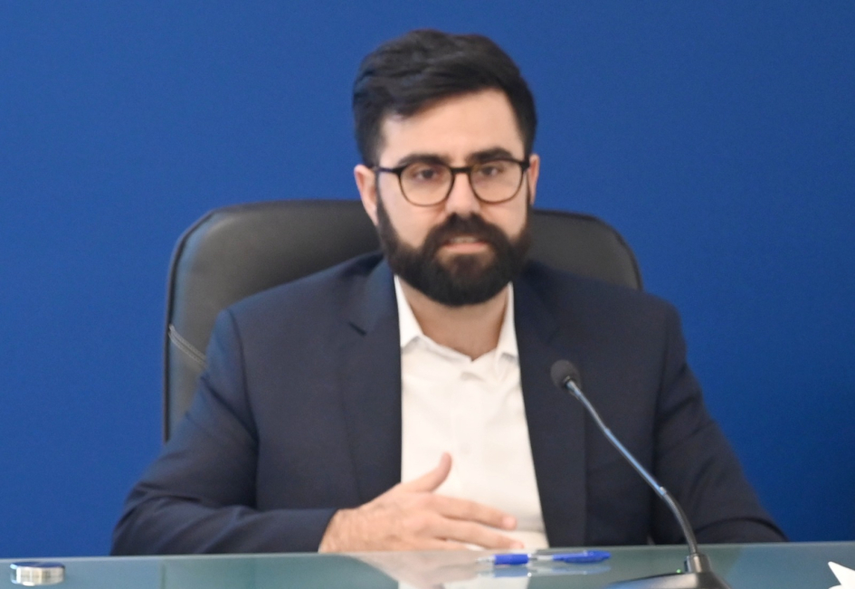 Anuncio de novedades de conectividad aérea - Gerente de Planificación de Aerolínea Azul