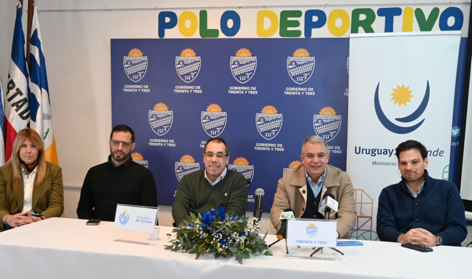 Reunión con Directoras/es de Turismo 