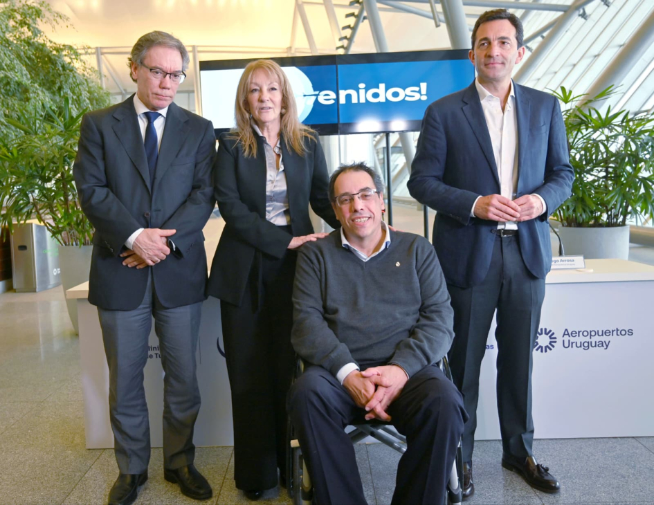 Mintur - Aeropuertos firma de acuerdo