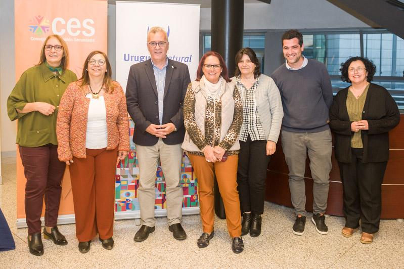 Alejandra Cabrera, Ana Olivera, Carlos Fagetti, Gladys Clavijo, Beatriz Muñiz, Rafael Callorda, Mónica Salandrú Alejandra Cabrera, Ana Olivera, Carlos Fagetti, Gladys Clavijo, Beatriz Muñiz, Rafael Callorda, Mónica Salandrú
