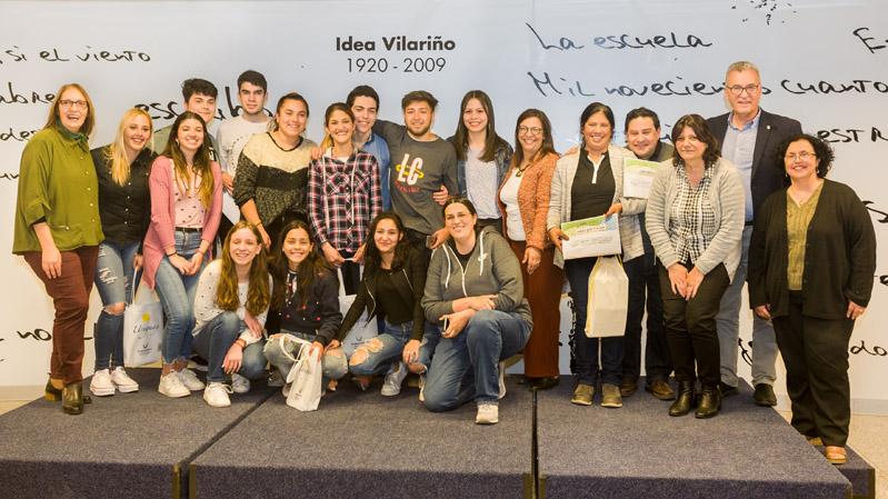 Representantes del Liceo 48 junto a las autoridades, docentes y técnicos Representantes del Liceo 48 junto a las autoridades, docentes y técnicos