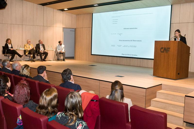 Lorena Ford, funcionaria del área de Investigación y Estadística del MINTUR Lorena Ford, funcionaria del área de Investigación y Estadística del MINTUR