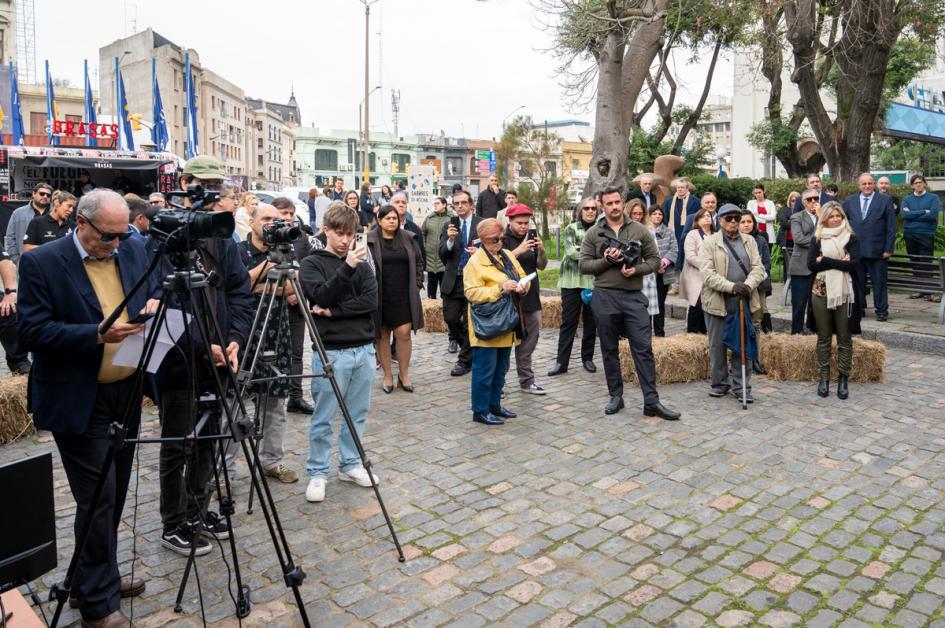 La Asociación Uruguaya de Asadores presentó su calendario anual en la explanada del MINTUR