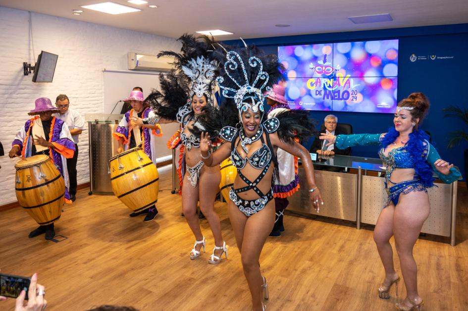 El Carnaval de Melo 2024 promete volver a derrochar ritmo y diversión El Carnaval de Melo 2024 promete volver a derrochar ritmo y diversión