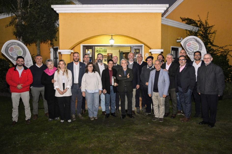 El Ministro Eduardo Sanguinetti se reunió con los directores de turismo El Ministro Eduardo Sanguinetti se reunió con los directores de turismo