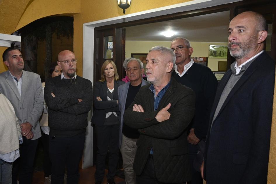 El Ministro Eduardo Sanguinetti se reunió con los directores de turismo El Ministro Eduardo Sanguinetti se reunió con los directores de turismo