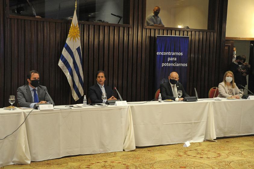 Presentación de Camtur de la estrategia de reactivación turística 2020/2021 Presentación de Camtur de la estrategia de reactivación turística 2020/2021