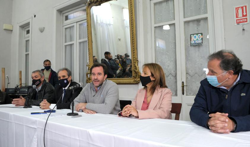 Presentación del proyecto de construcción de Hotel cinco estrellas con casino en Rocha