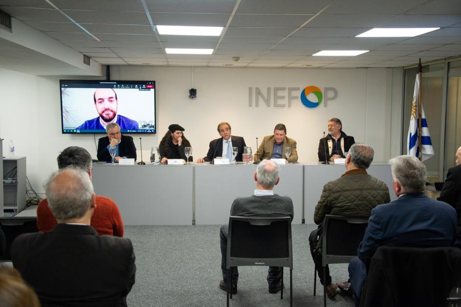 La ceremonia contó con la presencia de autoridades y representantes del rubro gastronómico La ceremonia contó con la presencia de autoridades y representantes del rubro gastronómico