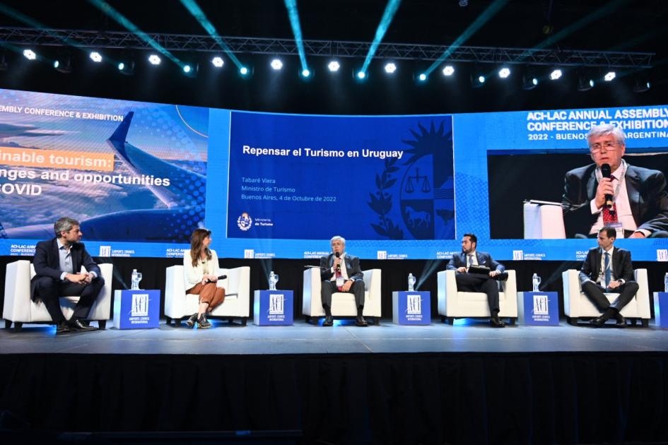 Ministro Tabaré Viera presente en la Asamblea Anual del Consejo Internacional de Aeropuertos 