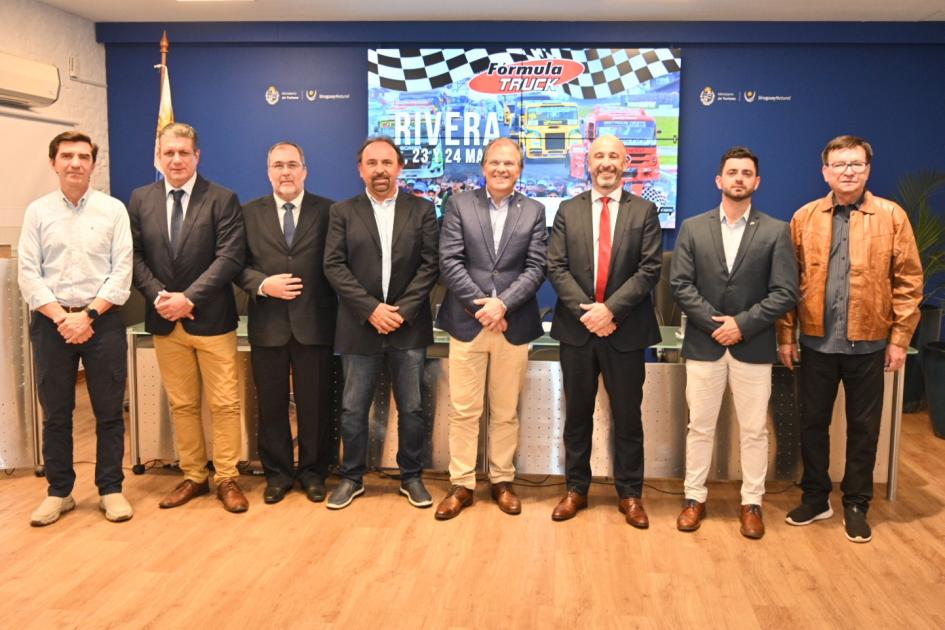 Se calientan los motores en Rivera con la primera fecha de la Fórmula Truck Se calientan los motores en Rivera con la primera fecha de la Fórmula Truck