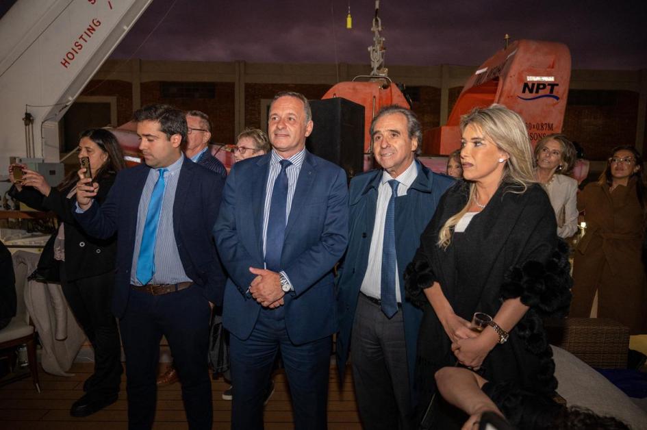 Volvió el GREG MORTIMER de visita a Uruguay Volvió el GREG MORTIMER de visita a Uruguay