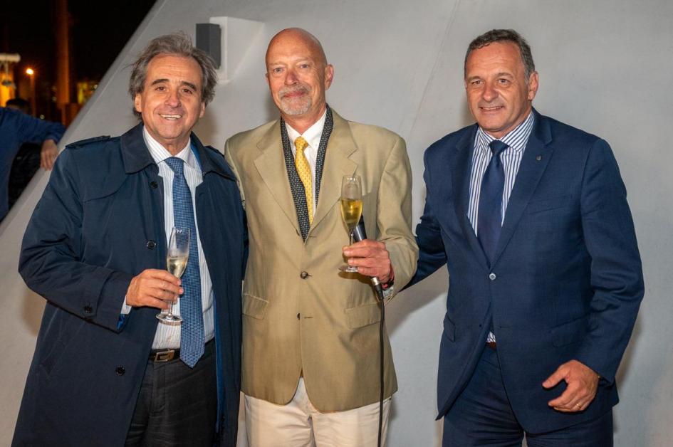 Volvió el GREG MORTIMER de visita a Uruguay Volvió el GREG MORTIMER de visita a Uruguay