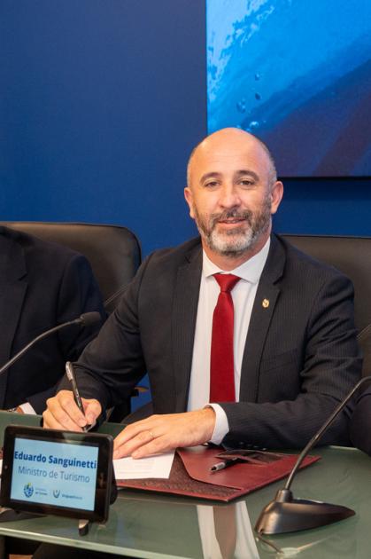 Firma de convenio entre MINTUR y ACAU Firma de convenio entre MINTUR y ACAU