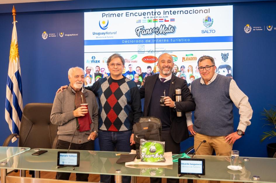Llega el Primer Encuentro Internacional FansdelMate en Uruguay Llega el Primer Encuentro Internacional FansdelMate en Uruguay