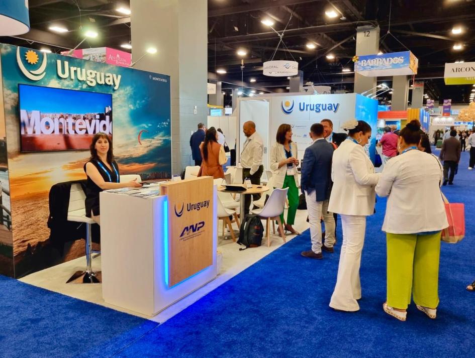 Uruguay se presentó en SEATRADE Miami apostando a captar buques para Colonia Uruguay se presentó en SEATRADE Miami apostando a captar buques para Colonia