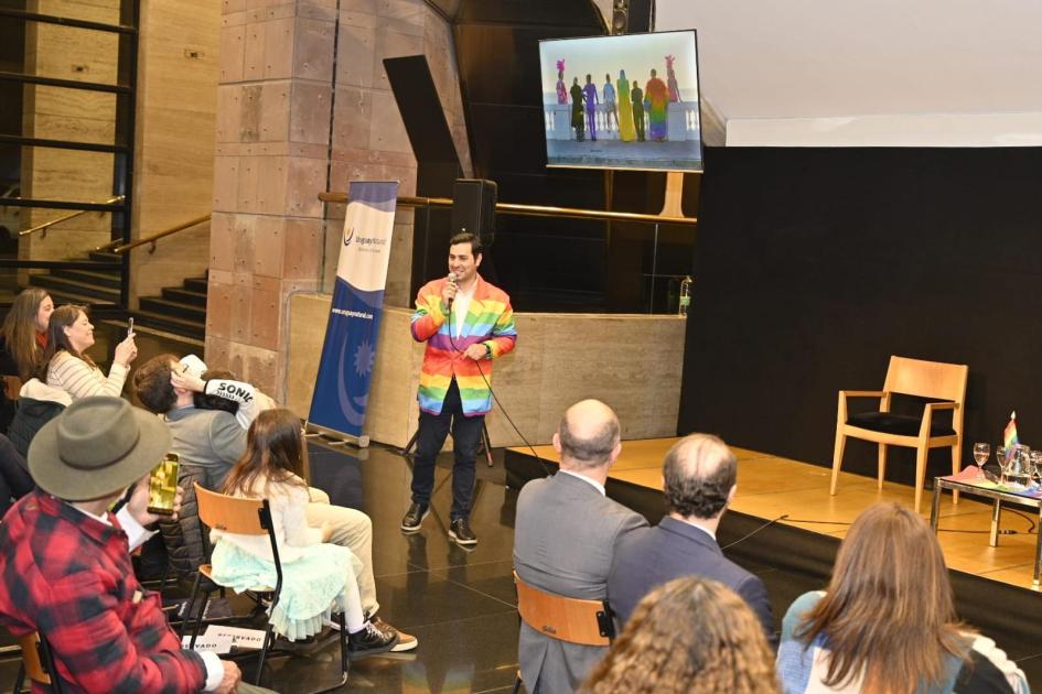 Actividad en el marco del Día Internacional del Turismo LGBTQ+ Actividad en el marco del Día Internacional del Turismo LGBTQ+