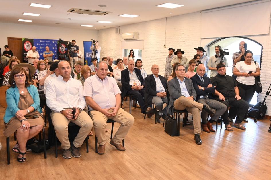 Fiesta de la Patria Gaucha con homenaje a “Los jóvenes en la vida rural” Fiesta de la Patria Gaucha con homenaje a “Los jóvenes en la vida rural”