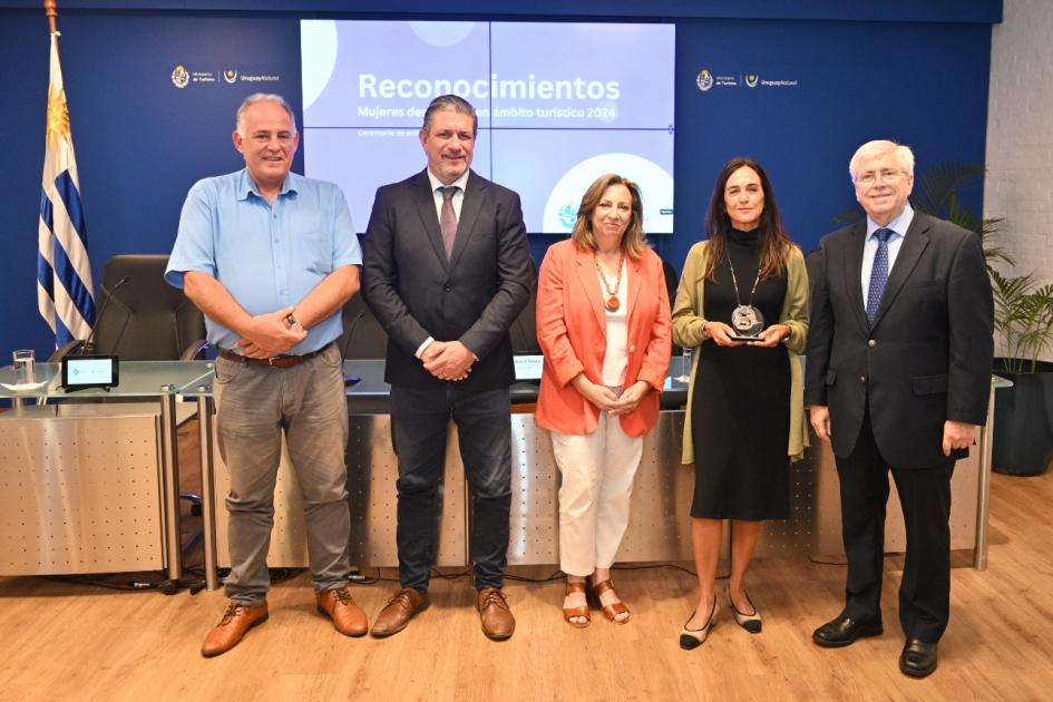 Reconocimiento a Florencia Sader Reconocimiento a Florencia Sader