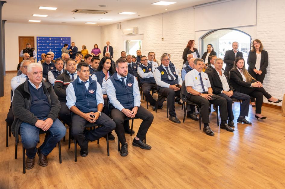 MINTUR y CPATU entregaron reconocimientos a trabajadores del taxi MINTUR y CPATU entregaron reconocimientos a trabajadores del taxi