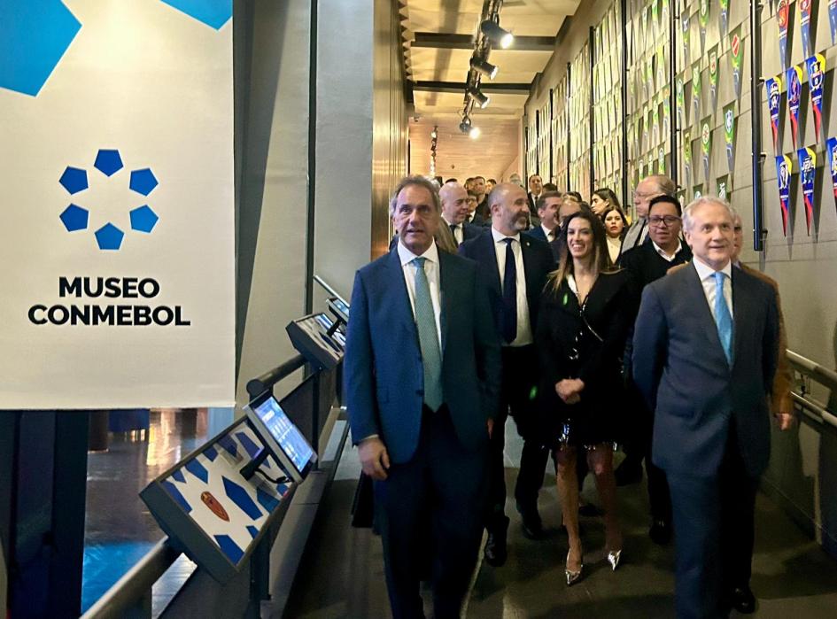 Ministros trabajarán en política de cielos abiertos y estrategias comunes para el sector turístico Ministros trabajarán en política de cielos abiertos y estrategias comunes para el sector turístico