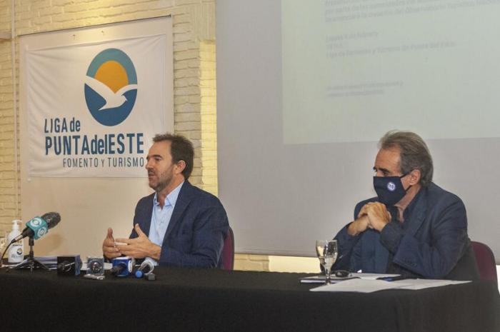 Conferencia de prensa del MINTUR en Punta del Este. Presentación datos turismo enero 2021