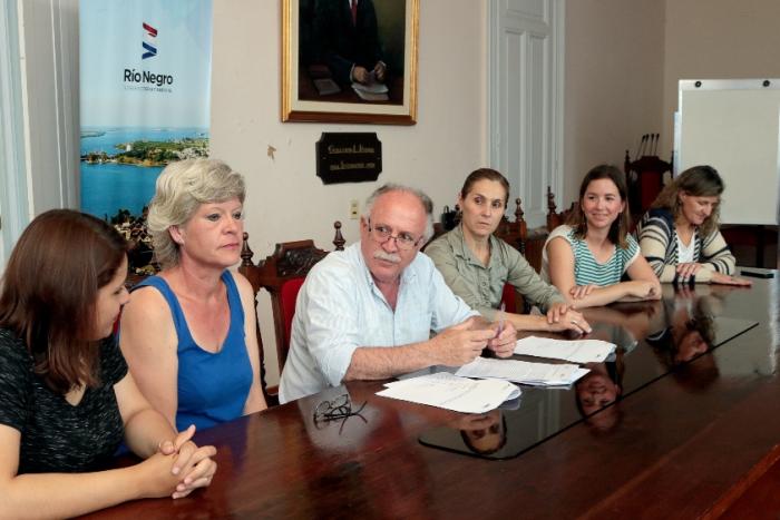 Acto de firmas Acto de firmas Fondo Concursables Corredor