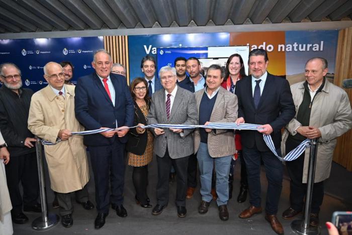 Autoridades internacionales, departamentales y locales se hicieron presente en el stand del MINTUR Autoridades internacionales, departamentales y locales se hicieron presente en el stand del MINTUR