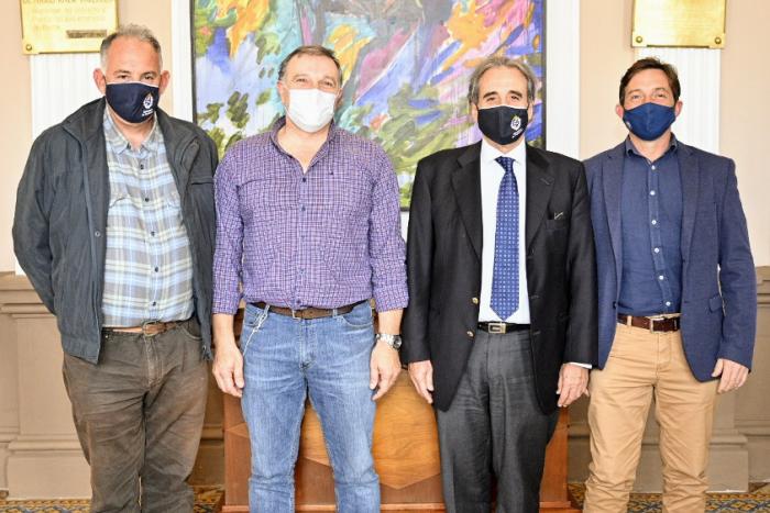 Subsecretario Remo Monzeglio, Dir. Nal Roque Baudean, Intendente de Rocha, Alejo Umpiérrez y Dir. Tur. Federico Zerbino Subsecretario R. Monzeglio, Dir. Nal R. Baudean, Intendente Alejo Umpiérrez y Dir. Federico Zerbino
