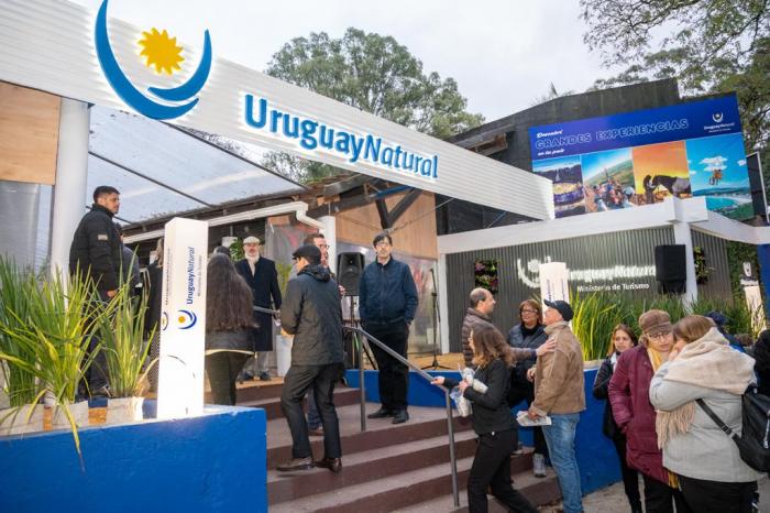 Inauguración del stand en EXPO PRADO 2022 con propuestas de las intendencias 