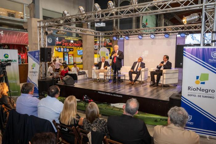 Lanzamiento de la Semana de Río Negro se realizó en el Mercado Agrícola de Montevideo