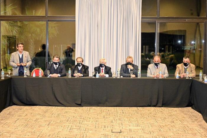 Reunión de autoridades del MINTUR e intendencia de Maldonado Reunión de autoridades del MINTUR e intendencia de Maldonado