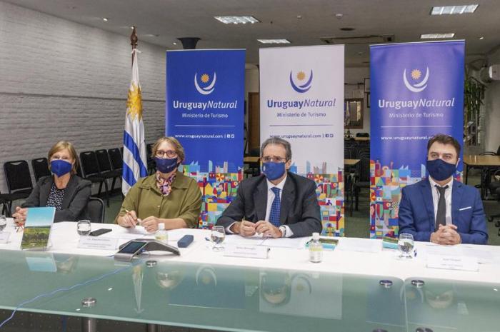 II Tertulia GWTOtalks de la OMET con la participación del Viceministro Remo Monzeglio II Tertulia GWTOtalks de la OMET con la participación del Viceministro Remo Monzeglio