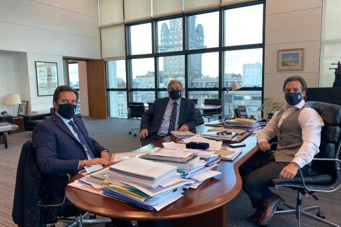 Ministro Germán Cardoso reunido en Torre Ejeucutiva con Presidente Lacalle Pou y Canciller Bustillo Ministro Germán Cardoso reunido en Torre Ejeucutiva con Presidente Lacalle Pou y Canciller Bustillo