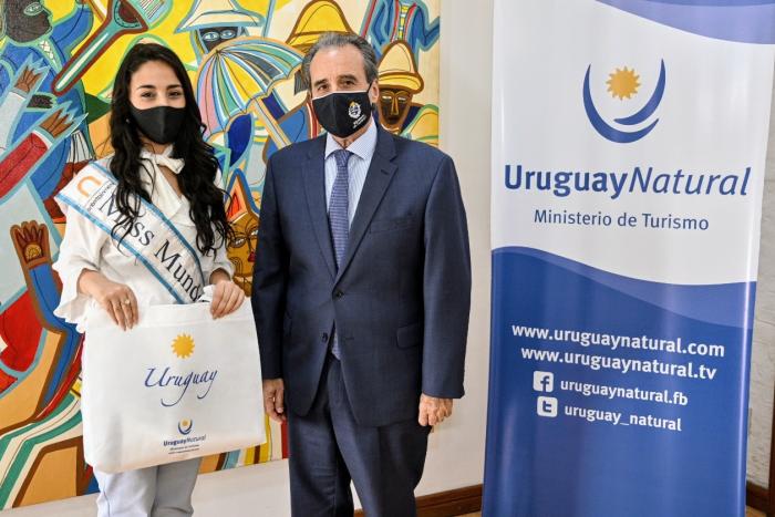 Subsecretario de Turismo, Remo Monzeglio y Miss Mundo Uruguay, Valentina Camejo