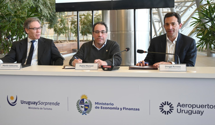 Mintur - Aeropuertos firma de acuerdo